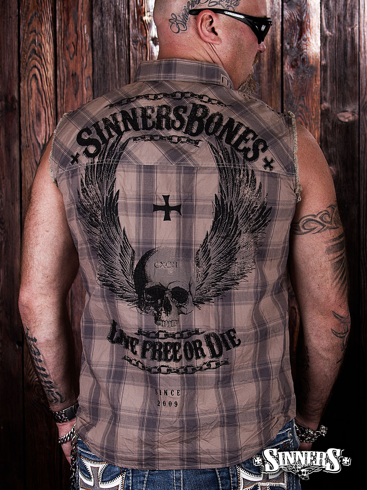 Men's shirt without sleeves